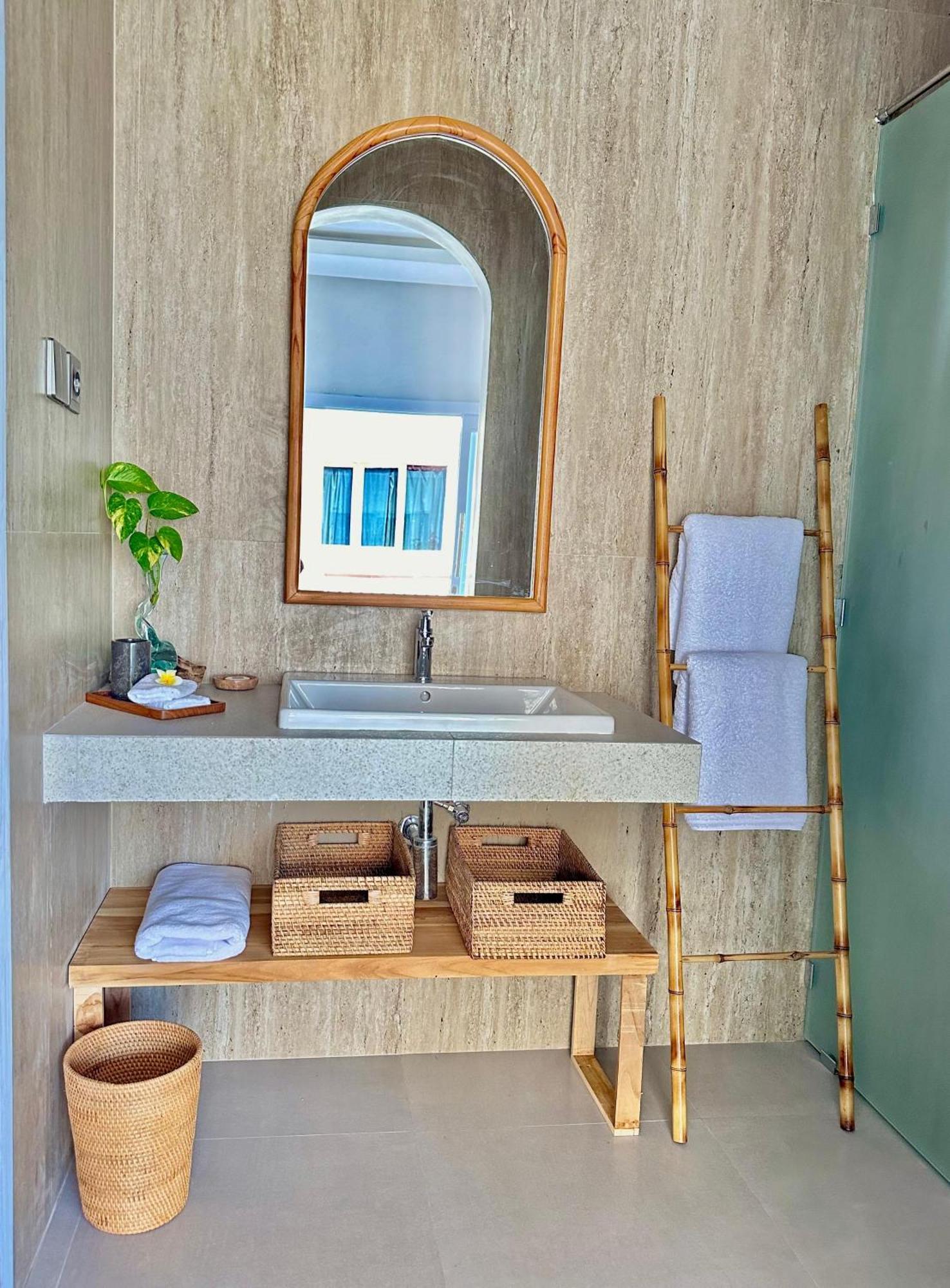 Ellies Hotel Nusa Dua  Zewnętrze zdjęcie
