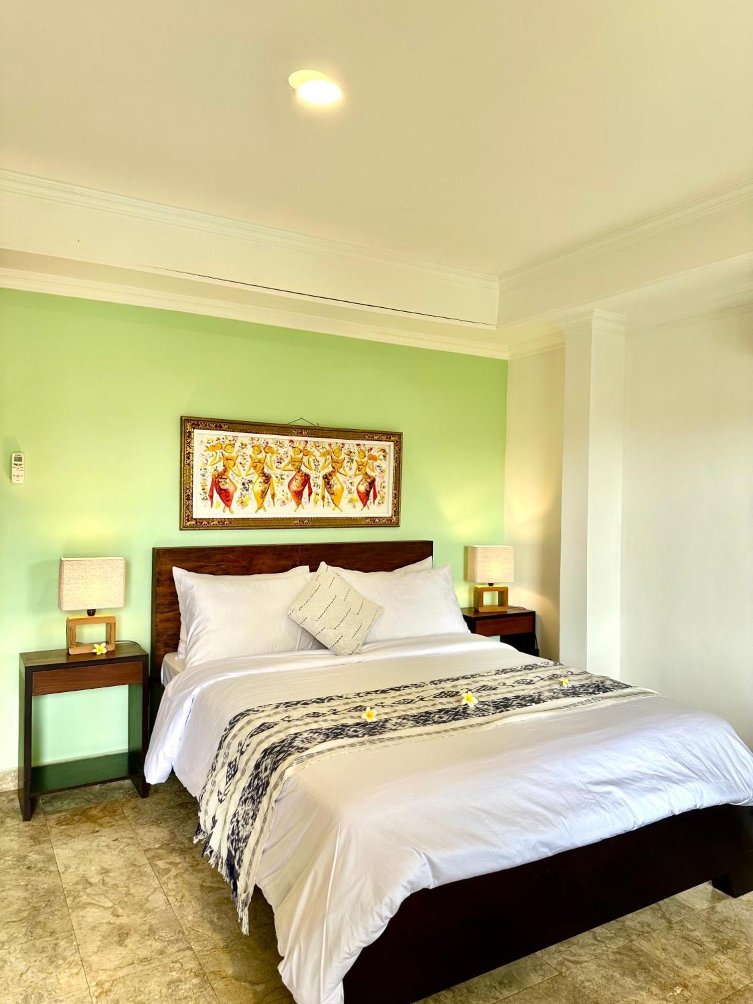 Ellies Hotel Nusa Dua  Zewnętrze zdjęcie